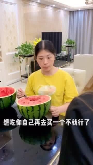 吃瓜婆婆图片大全,趣味横生的家庭生活瞬间  第3张