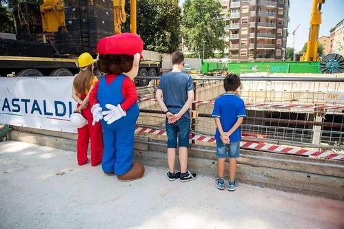 工地人吃瓜视频,揭秘工地生活趣味瞬间  第3张