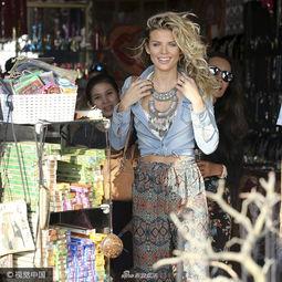 安娜吃瓜照片视频,照片视频记录甜蜜瞬间  第3张