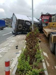 因吃瓜发生的车祸,一场车祸背后的警示  第2张
