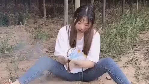 倩倩喜欢吃瓜,瓜果飘香中的幸福时光  第3张