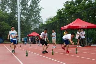 网红操场吃瓜,揭秘校园生活新潮流