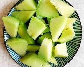 网纹瓜能炒着吃吗,炒菜新宠，美味与营养并存  第2张