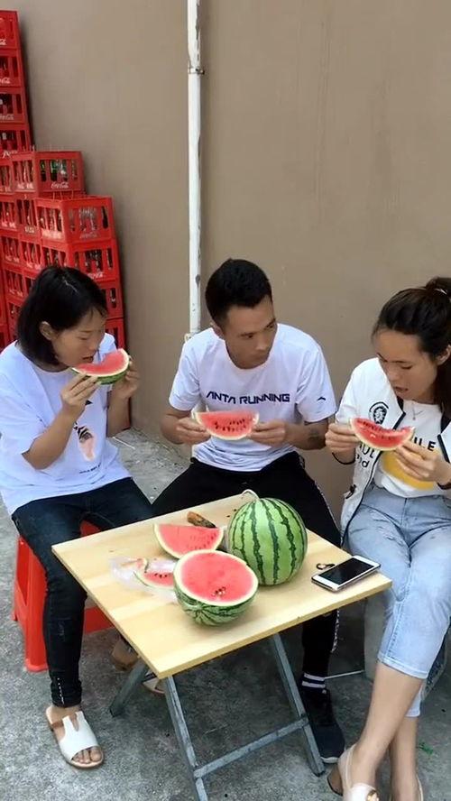 爆笑吃瓜西瓜视频,爆笑吃瓜！西瓜视频带你笑翻天